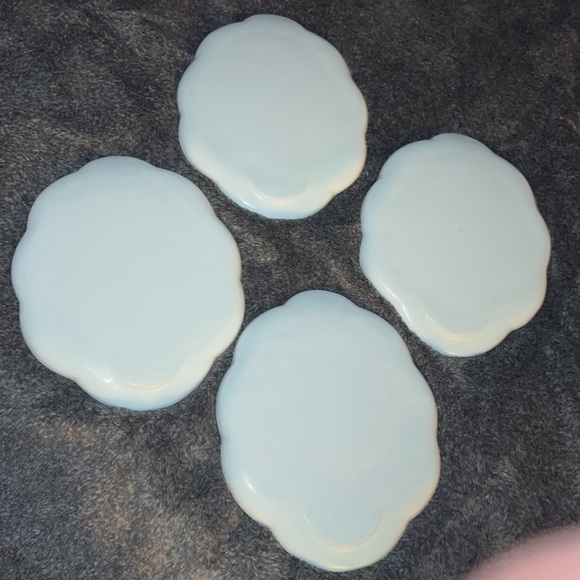 MILK GLASS LUNCHEON PARTY PLATES SET OF 4 VINTAGE 1950s APPETIZER - Picture 3 of 6